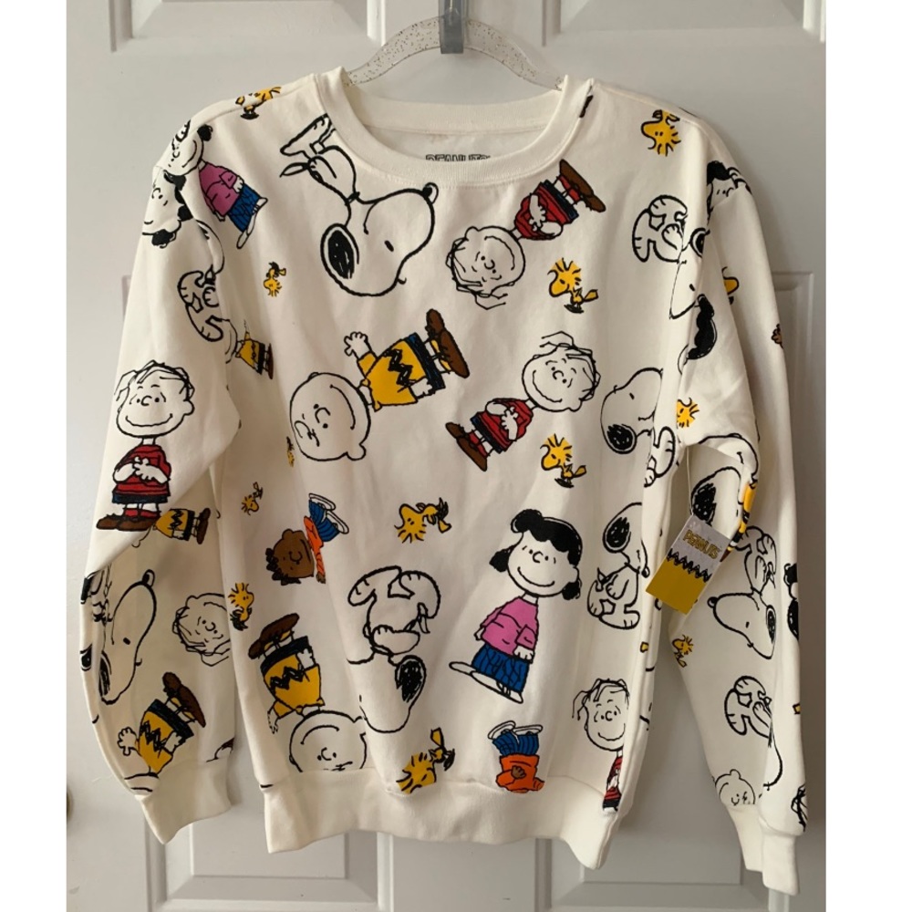 NWT Peanuts Characters Sweatshirt